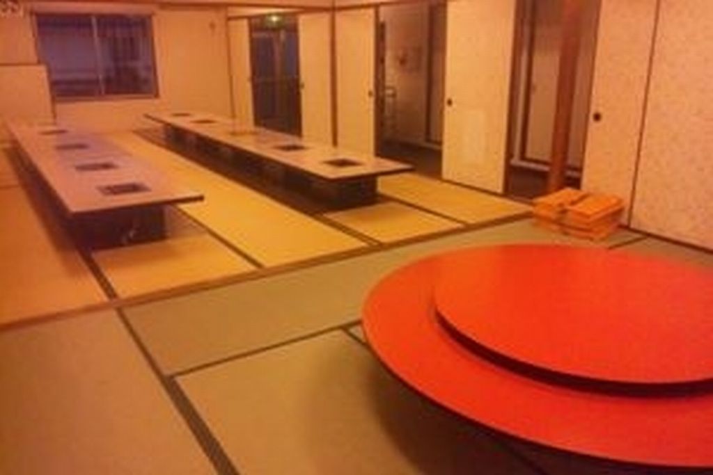 有限会社 ﾚｽﾄﾊｳｽ ｷﾝｸﾞ